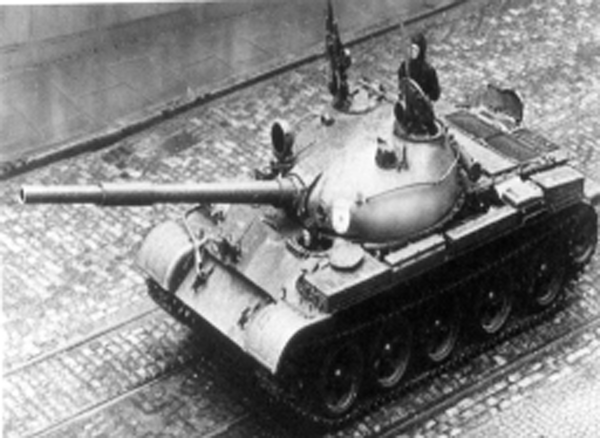 സോവിയറ്റ് T-62 MBT