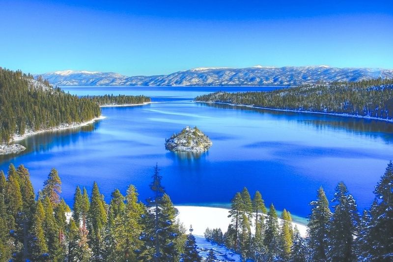 ചിത്രം:Vol7p402 Lake Tahoe California Nevada1.jpg