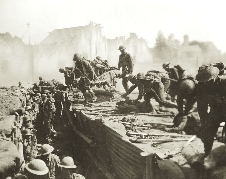 ചിത്രം:Vol5p617 The British taking a German trench at Mons, Belgium - August 1914.jpg