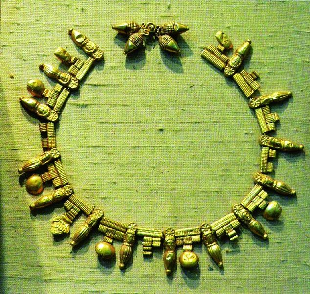 ചിത്രം:Vol5p17 5th-4th century BCE Etruscan necklace by Mary Harrsch.jpg