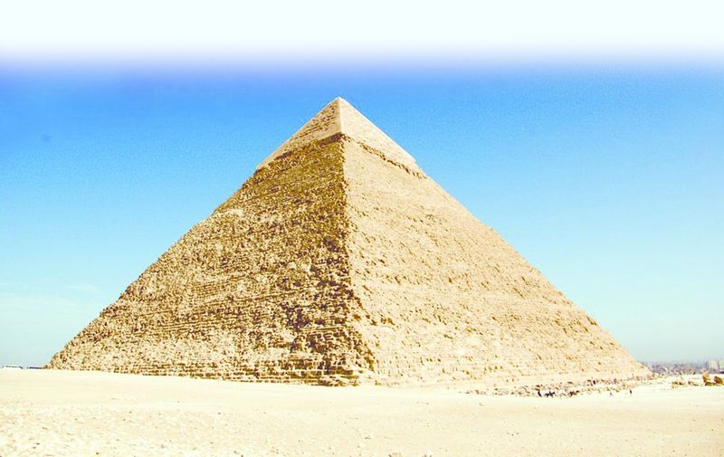 ചിത്രം:Vol5p433 khafre pyramid large.jpg