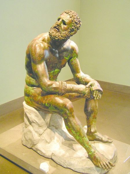ചിത്രം:Vol5p729 athlete resting after a boxing match. Bronze, Greek artwork of the Hellenistic era, 3rd-2nd centu.jpg
