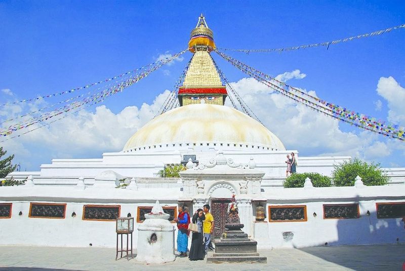 ചിത്രം:Vol7p17 Kathmandu Boudhanath 04 Boudhanath Stupa From Entrance.jpg
