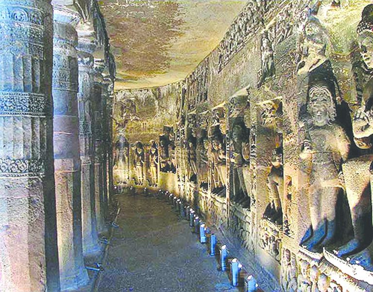 ചിത്രം:Vol5p892 Ajanta-Caves1-l Buddhist Cave.jpg
