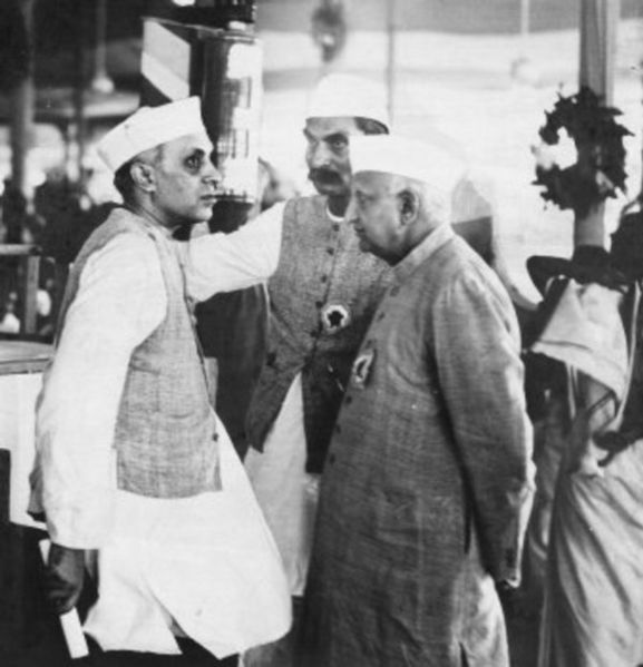ചിത്രം:1884 Jawaharlal Nehru, Bhulabhai Desai and Babu Rajendra Pra.jpg