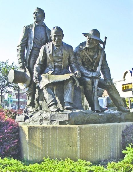 ചിത്രം:Vol7p106 Westport Pioneers Statue.jpg