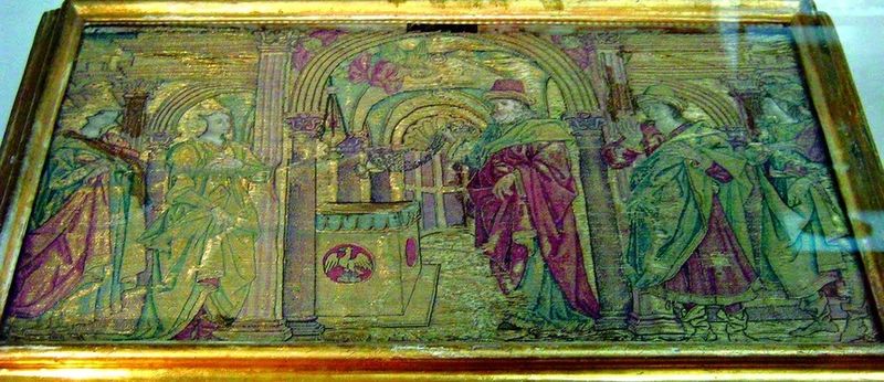 ചിത്രം:Vol5p218 silk and golden shared work in Museo dell del Duomo.jpg
