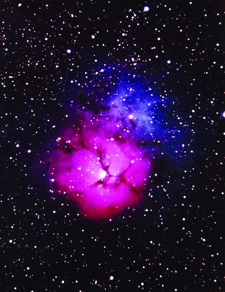 ചിത്രം:Trifid nebula.jpg