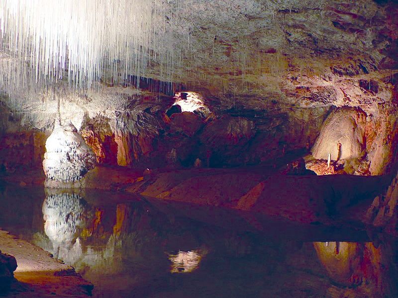 ചിത്രം:800px-Choranche caves stalactites.jpg.jpg