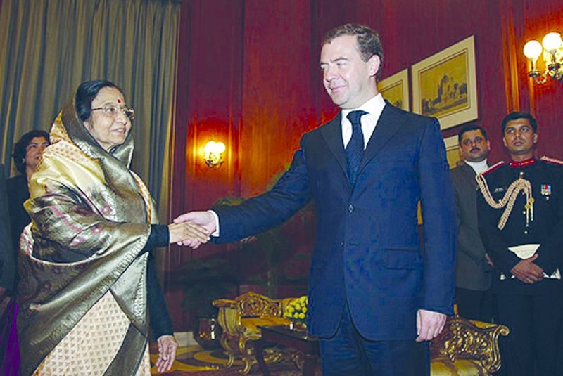 ചിത്രം:Vol3p836 Dmitry Medvedev in India.jpg