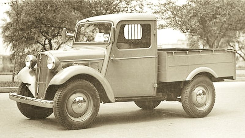 ചിത്രം:Vol5p729 1937 Datsun 17T truck.jpg