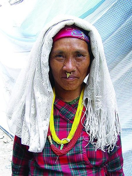 ചിത്രം:Vol5p433 Nepal Women.jpg