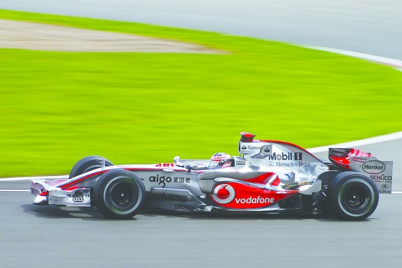 ചിത്രം:Vol5p212 Alonso finished second in the 2007 British Grand Prix behind race winner Kimi Räikkönen.jpg