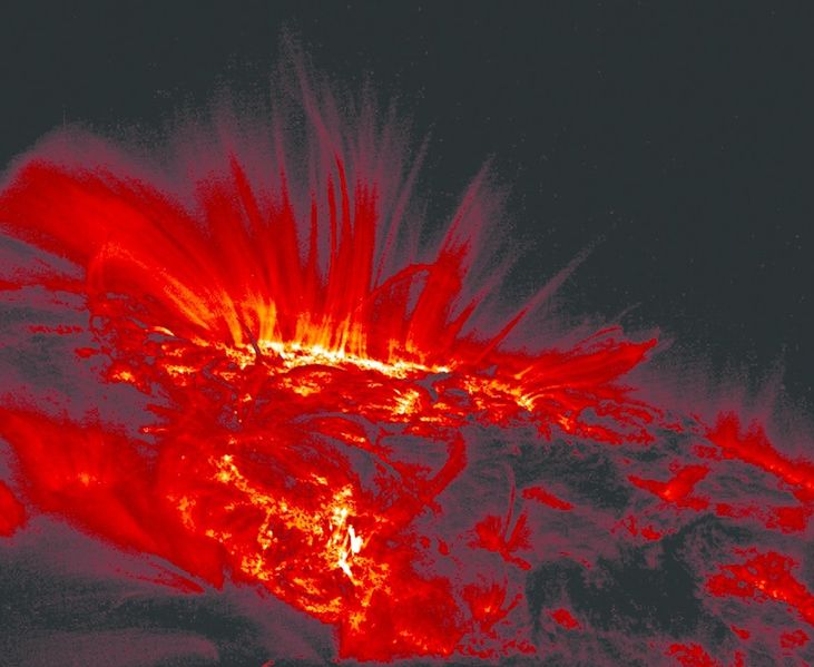 ചിത്രം:Vol7p106 A sunspot viewed close-up in ultraviolet light, taken by the TRACE spacecraft.jpg