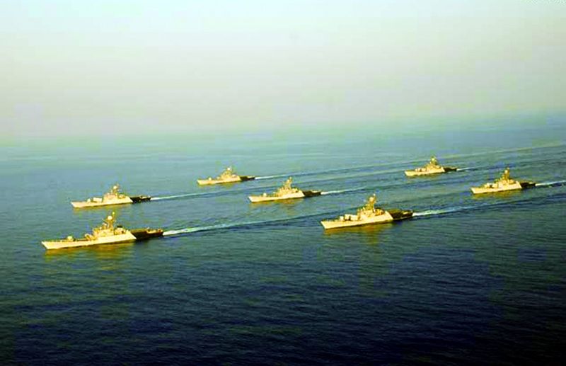 ചിത്രം:Vol4p17 indian-navy-warships.jpg