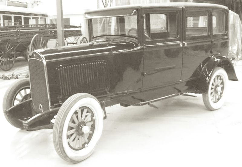ചിത്രം:Vol5p729 In 1925, Chrysler of Canada is founded in Windsor, Ontario and the Plymouth Q-Four is the first P.jpg
