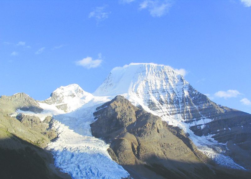 ചിത്രം:Vol7p62 Canadian rocky Mount Robson 08122005.jpg
