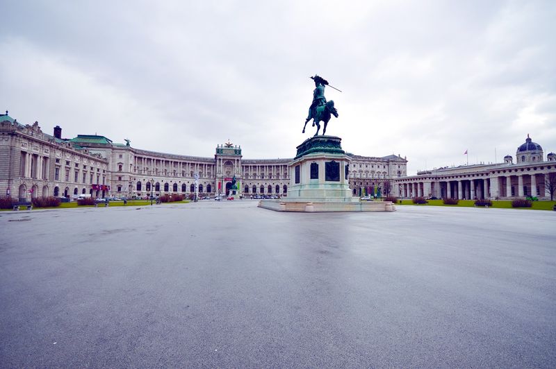 ചിത്രം:Hofburg Palace.jpg.jpg