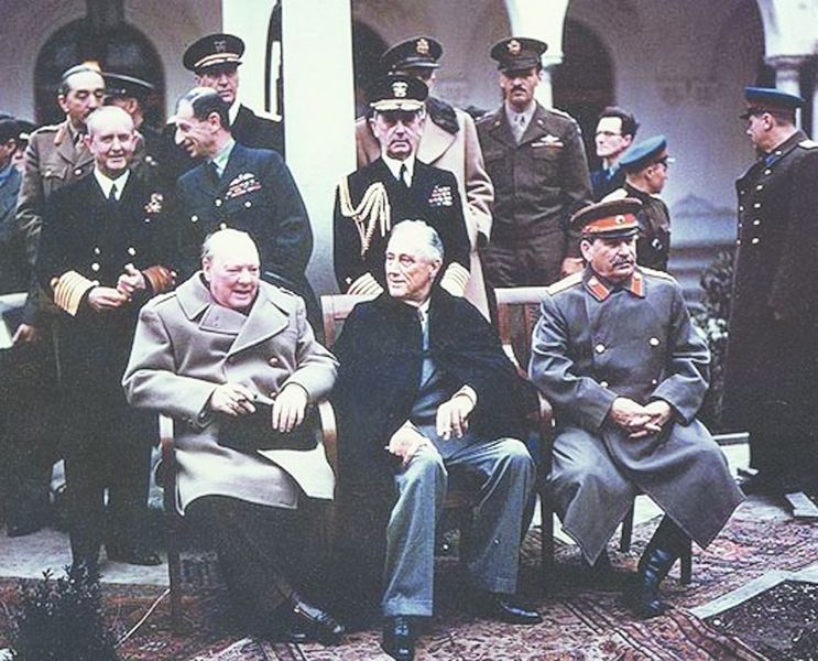 ചിത്രം:Vol5p545 Yalta Conference in February 1945 with (from left to right) Winston Churchill, Franklin D. Roosev.jpg
